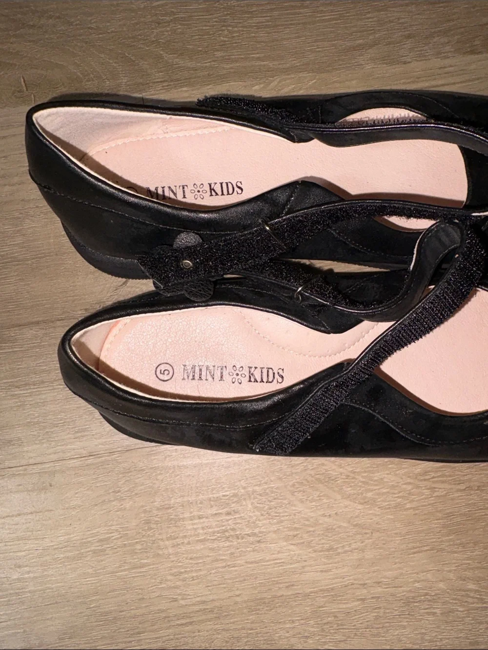Classic Black Mary Jane Dress Shoes for Girls -